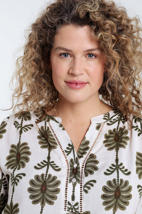 Blouse met opengewerkt detail en tweekleurige print-Paprika-3