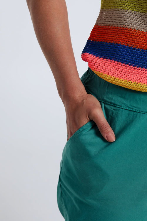 Effen 7/8-chinobroek in licht katoen met losse broekspijpen-Paprika-5