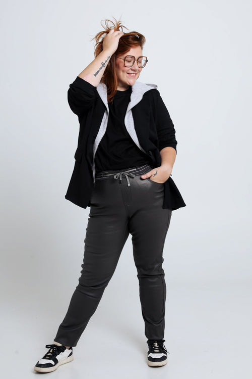 Slim gecoate jegging met fijne riem-Paprika-7