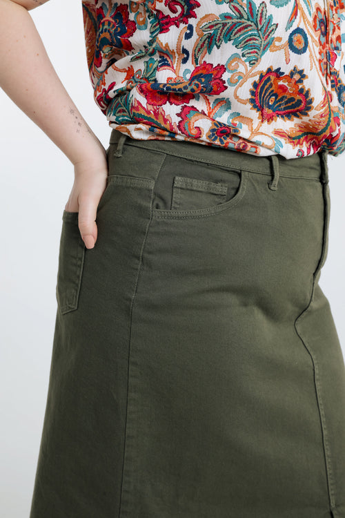 Halflange, effen rok met split vooraan-Paprika-6