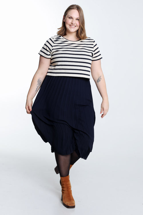 2-in-1-jurk met marinestreep en plissérok-Paprika-9