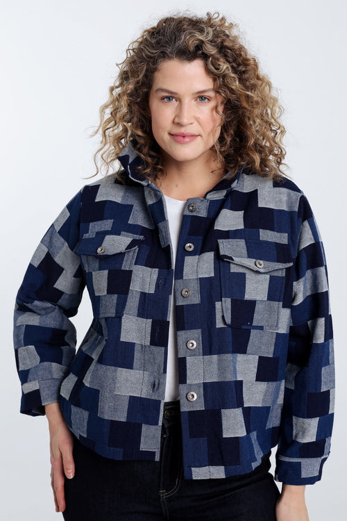 Jeansjas met patch-ontwerp-Paprika-1