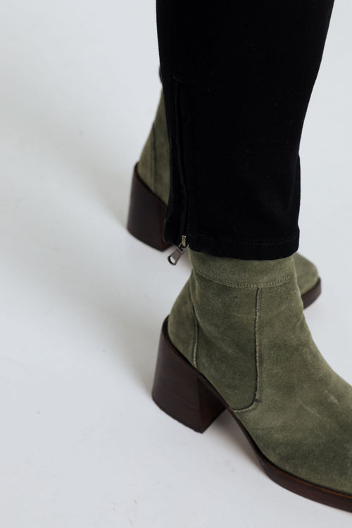 Slim, effen 7/8-broek 