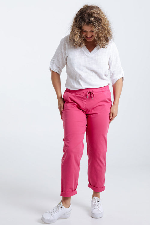 Effen 7/8-chinobroek in licht katoen met losse broekspijpen-Paprika-7