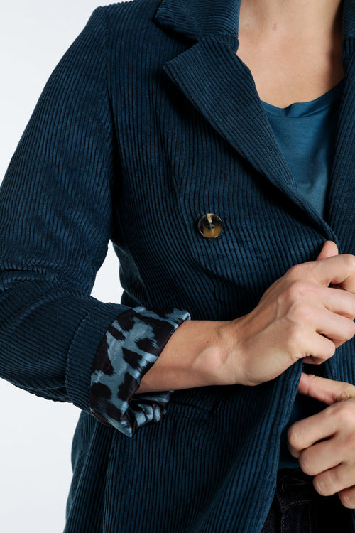 Korte, effen blazer in fluweel met voering in dierenhuidmotief-Paprika-4