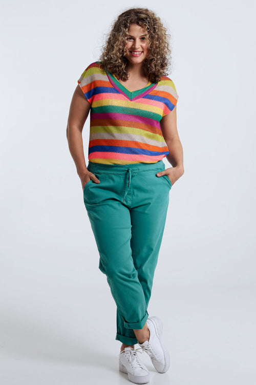 Effen 7/8-chinobroek in licht katoen met losse broekspijpen-Paprika-8