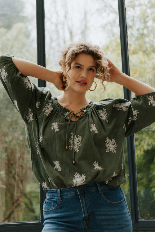 Katoenen blouse met bloemenborduursels-Paprika-1