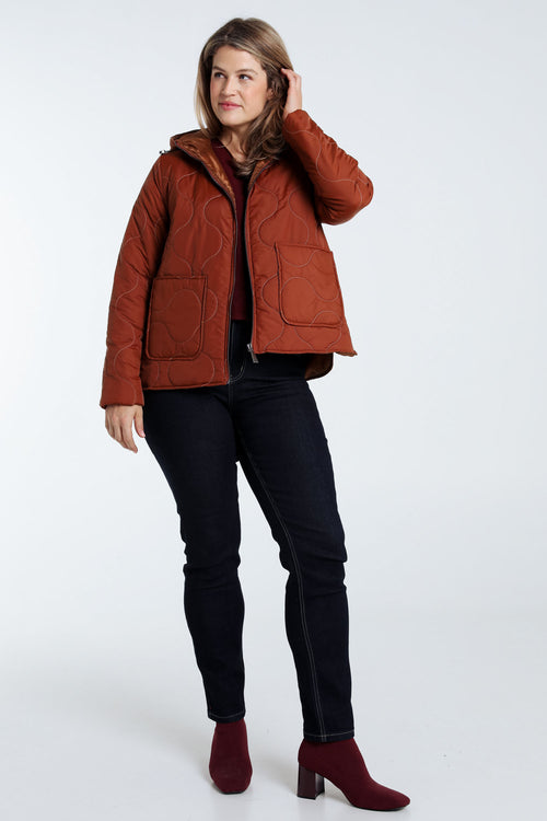 Korte, effen donsjas met grote zakken, kap, rits en stiksels-Paprika-8