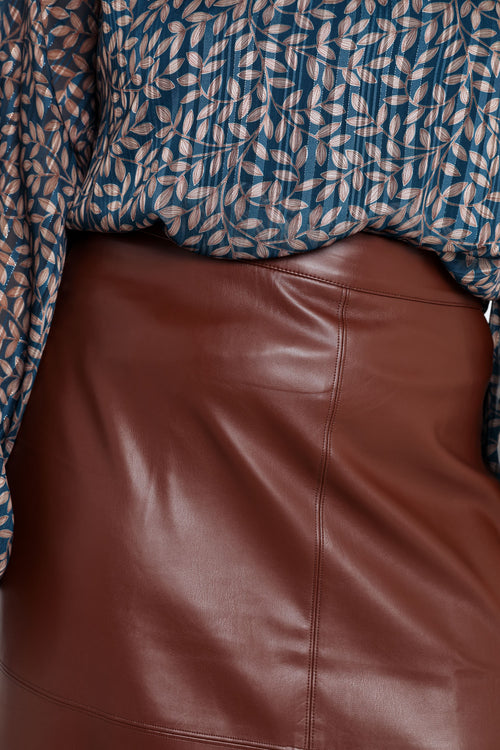 Halflange, effen rok in imitatieleer-Paprika-7