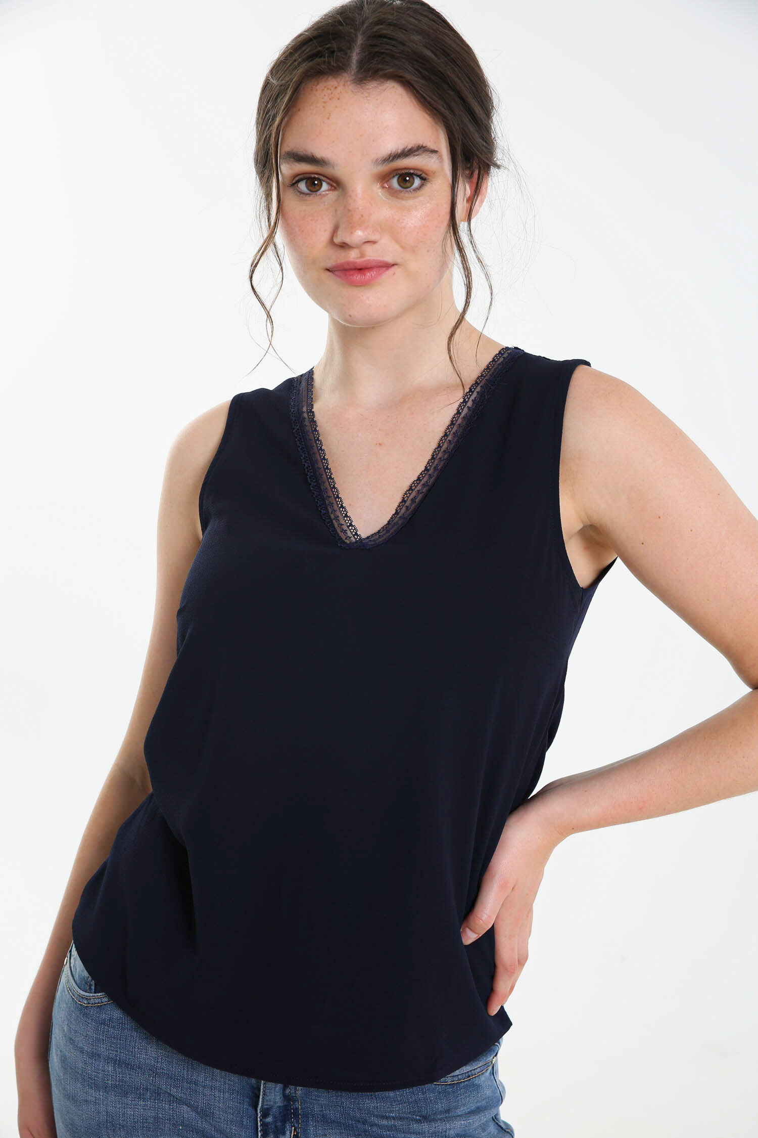 Jennifer Taylor Blouse topje wit bloemenprint elegant Mode Tops Blouse topjes 